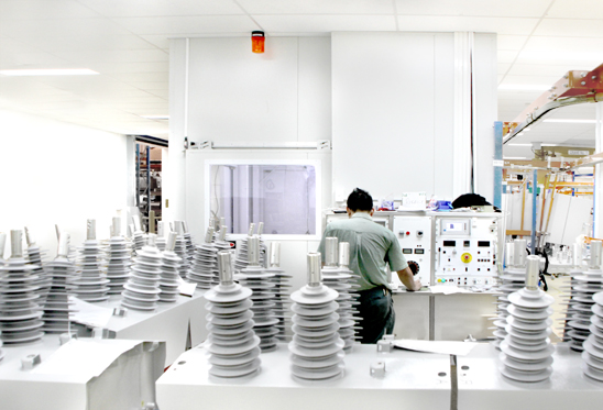 OSM38 800 Amp Continuous Current Recloser Model in Production